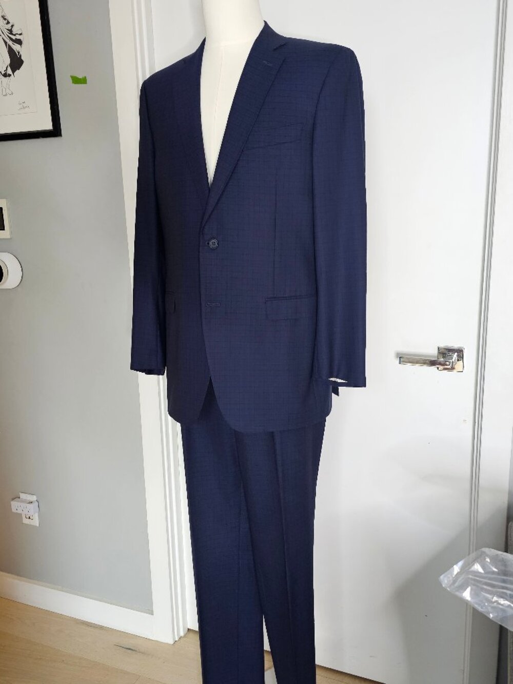 Canali dark blue navy 2 piece wool suit wool 42L Made in Italy